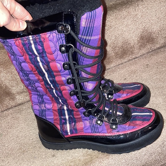 Beautiful Coach winter Boots - Picture 3 of 6